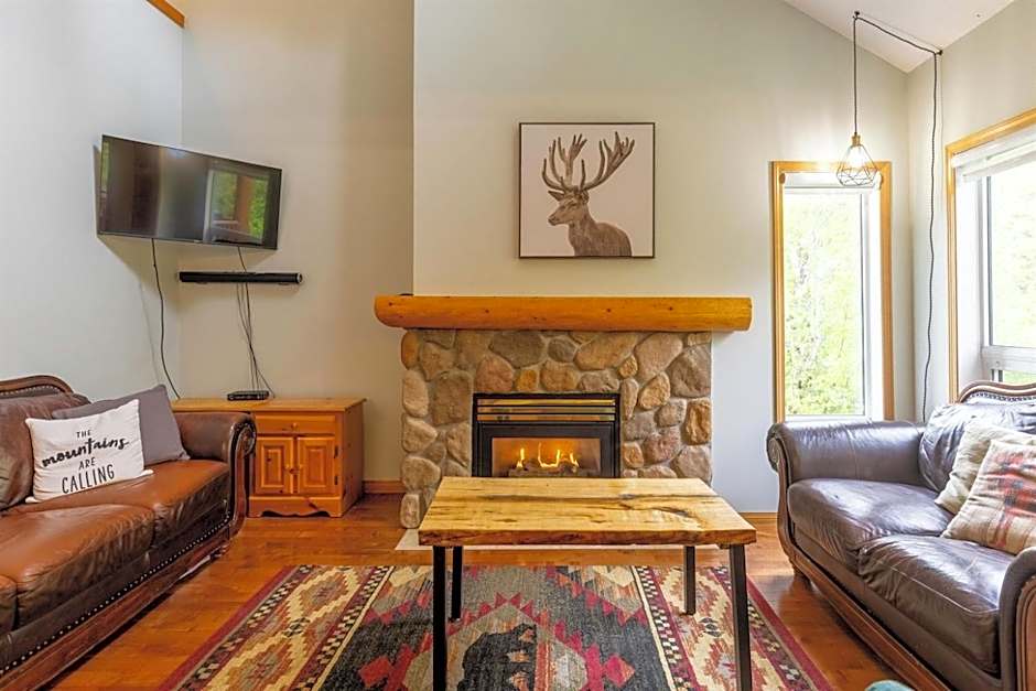 Stone Creek Chalets with Hot Tubs by Fernie Central Reservations
