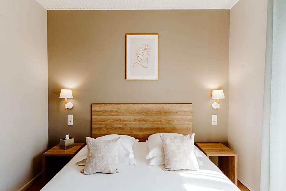 Hôtel Le Petit Castel