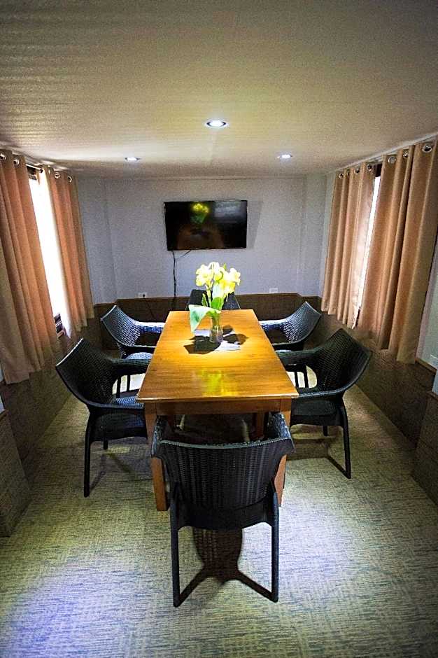 Villa De Babat