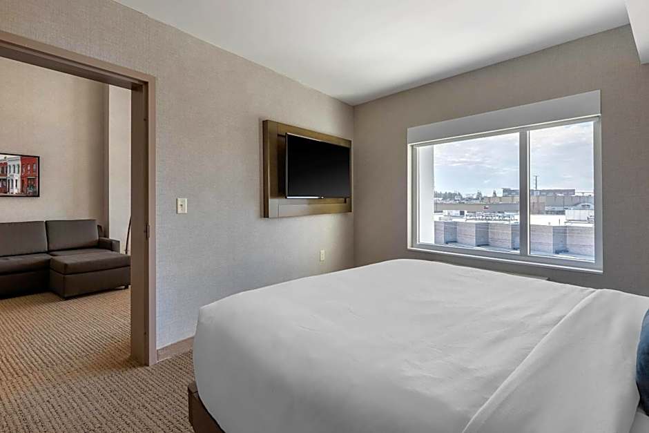 Cambria Hotel West Orange