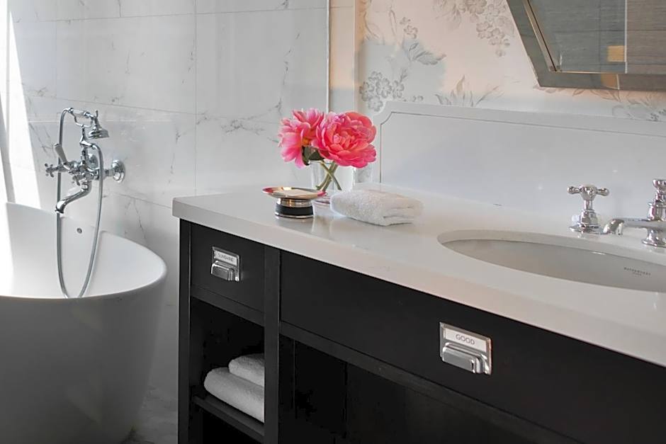 Kimpton Cardinal Hotel By IHG