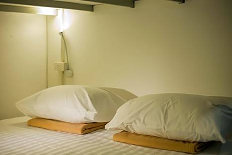 Double Bed in 8-Bed Mixed Dormitory Room