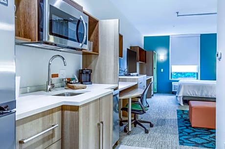 King Studio Suite - Hearing Access/Non-Smoking