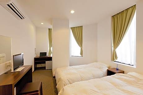 Twin Room with Shared Bathroom