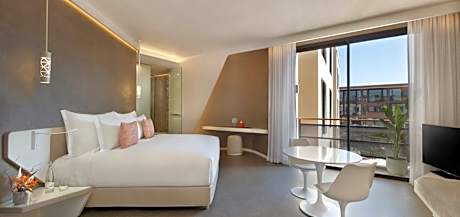 CR7 SUPERIOR AVENUE - Single