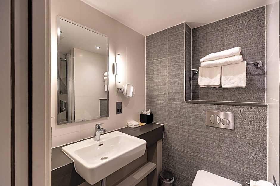 DoubleTree By Hilton London - West End