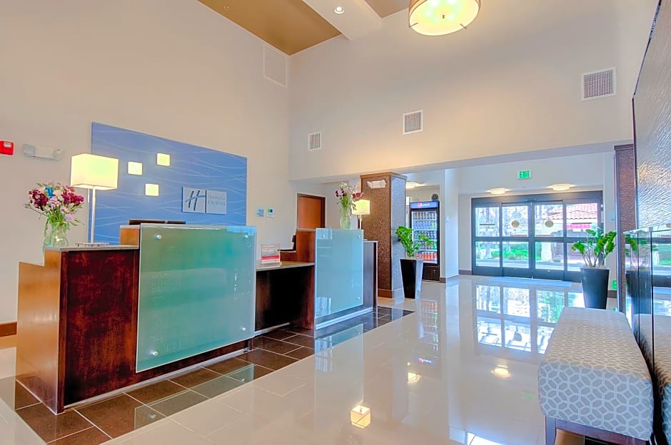 Holiday Inn Express Hotel & Suites Carlsbad Beach By IHG