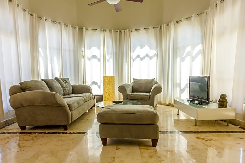 Paseo del Sol Condohotel by Bric