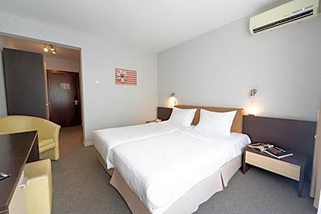 Standard Double Room with Balcony and Spa Access