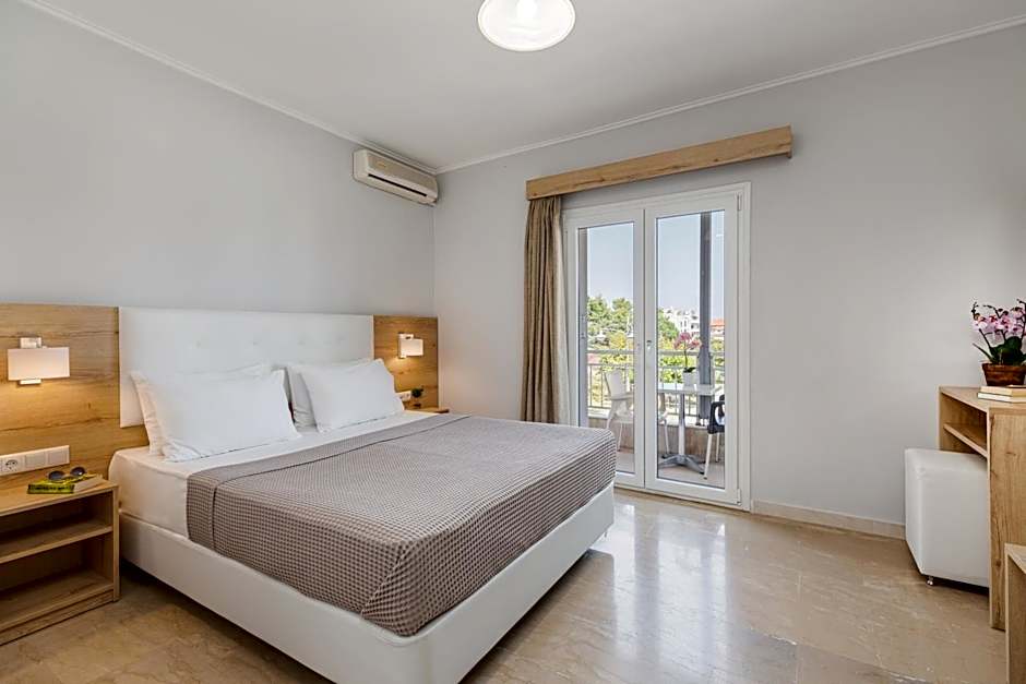 Photo 1 of 50 of Hotel Grekas