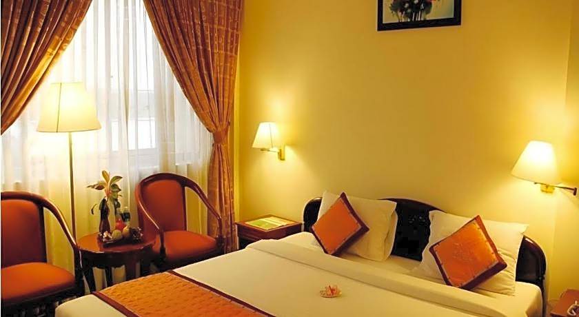 Royal Hotel