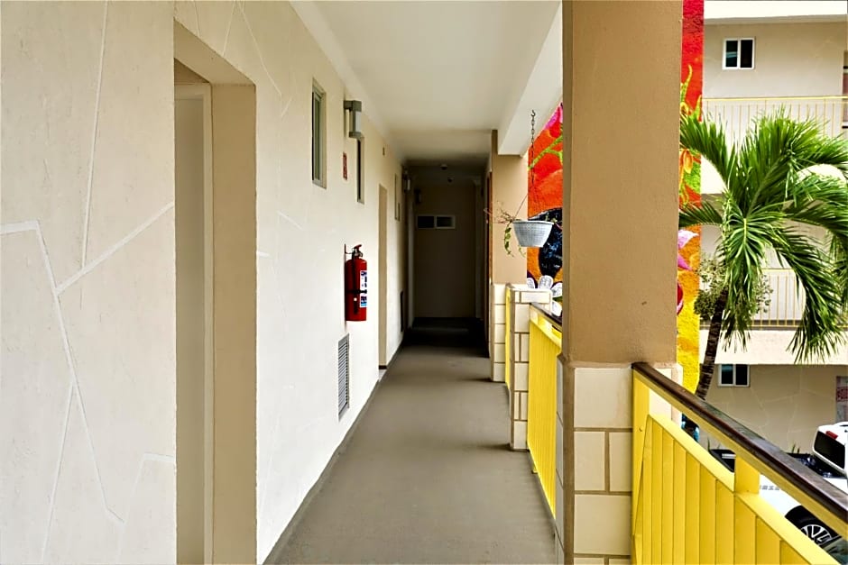 Hotel 12 BEES by Kavia