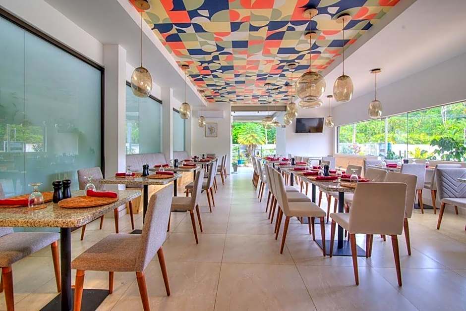 Hotel Paradise Bay