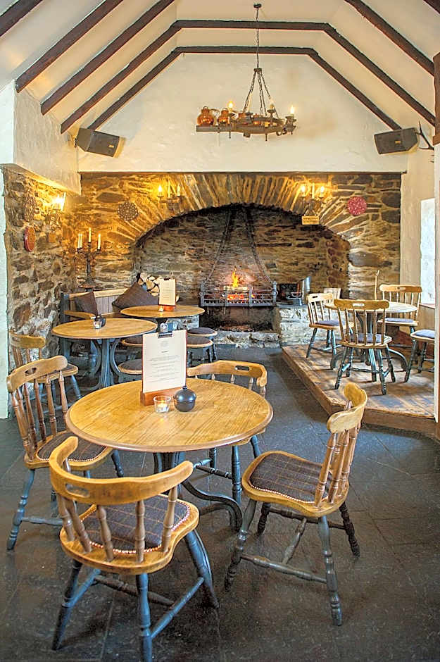 The Falls Of Dochart Inn