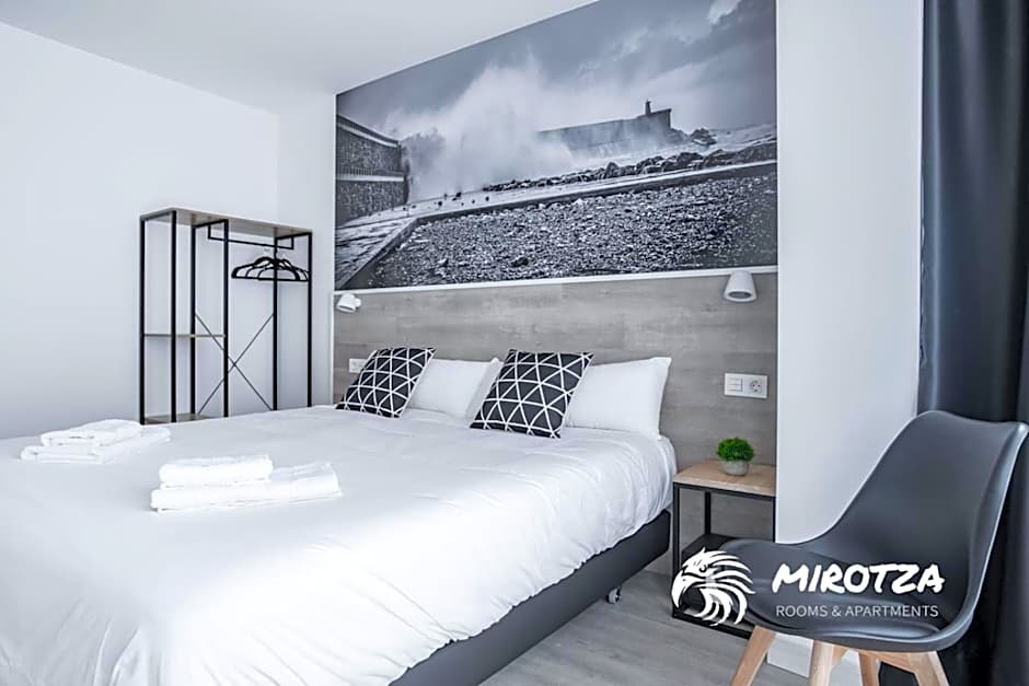 MIROTZA ROOMS AND APARTMENTS