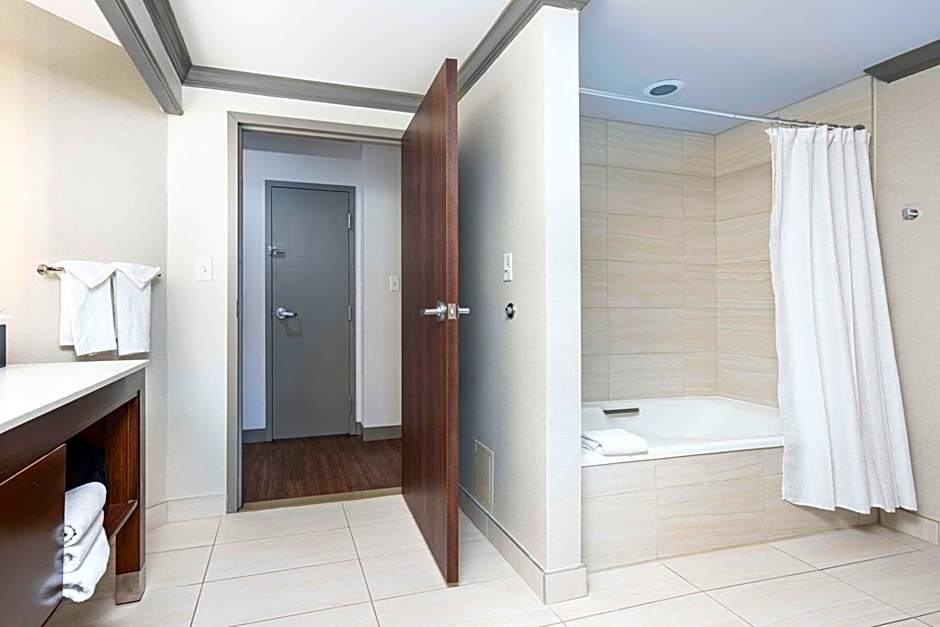 Embassy Suites By Hilton Hotel Indianapolis-Downtown