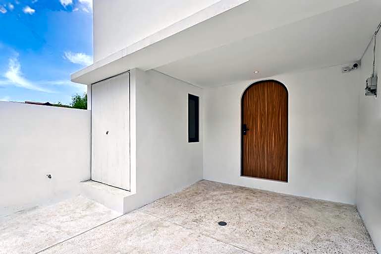 Este Villa by Hombali