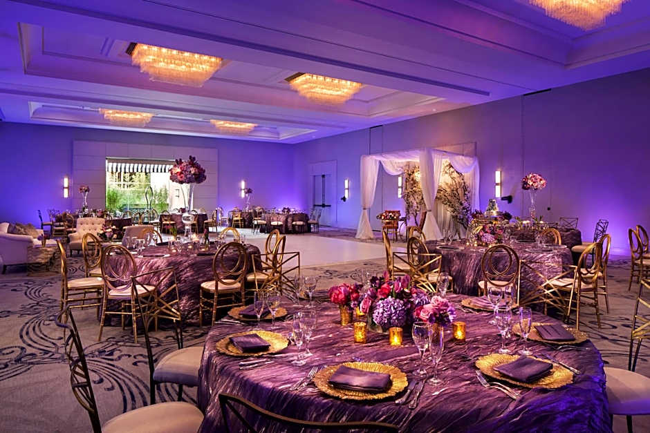 Avenue of the Arts Costa Mesa, a Tribute Portfolio Hotel