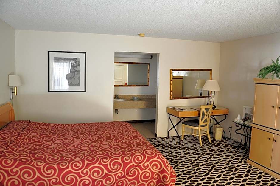 Delos Reyes Palm Springs