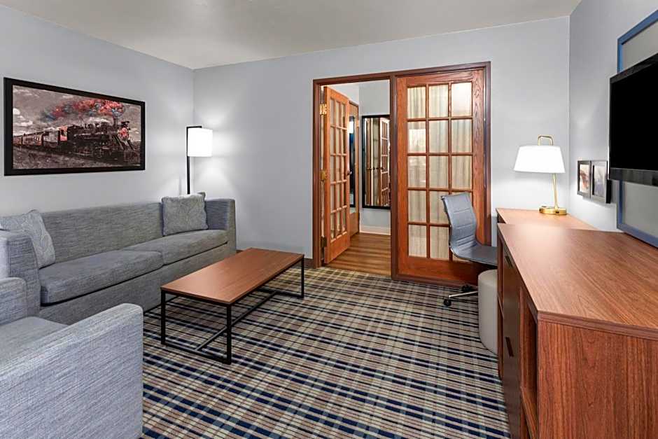 AmericInn by Wyndham Green Bay West