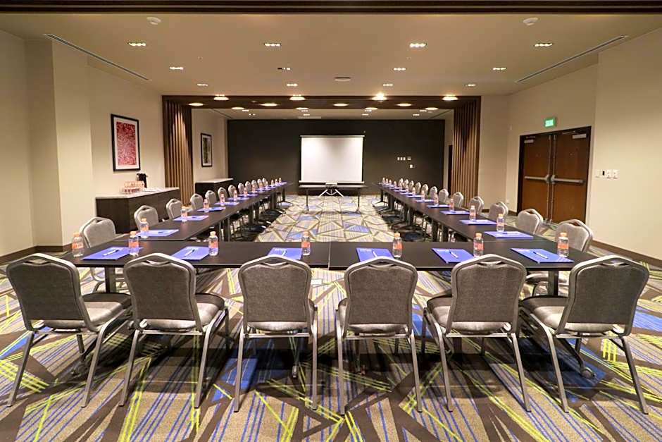 Holiday Inn Express - Monterrey - Fundidora By IHG