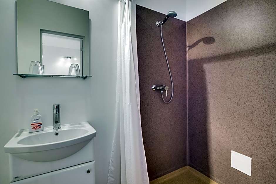 Janne Hotel with Self Check-in