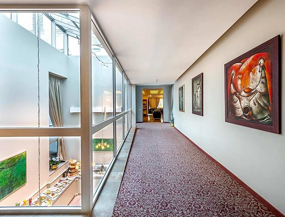 Ratonda Centrum Hotels