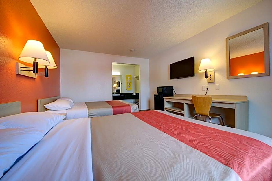 Motel 6-Seattle, WA - Airport