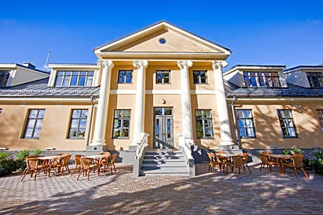 Skrunda Manor