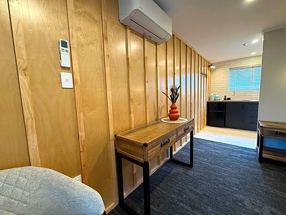 Te Anau Lakefront Backpackers