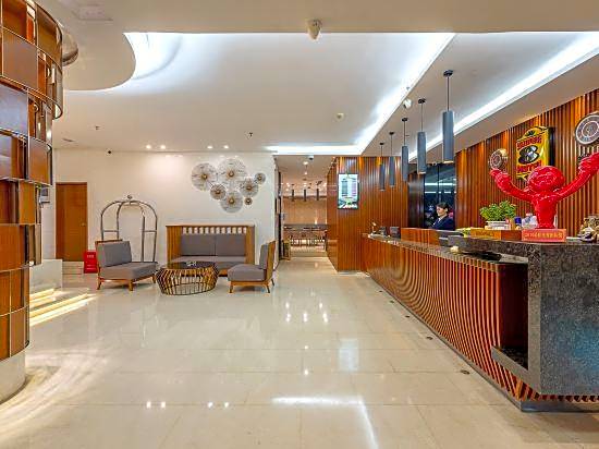 Super 8 Hotel