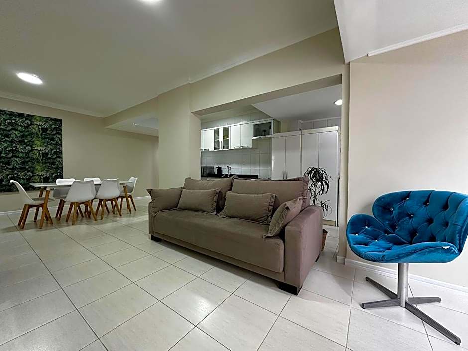 BC01- Suíte+1 | Centro | Churrasqueira | Garagem