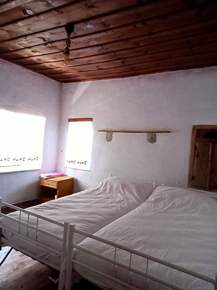 Koca Kapı Konaklama