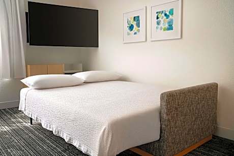 Two-Bedroom Suite with Roll-In Shower - Mobility Accessible