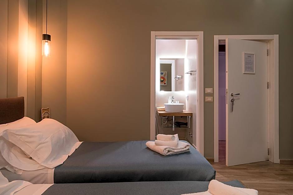 GOGO` Boutique Hotel