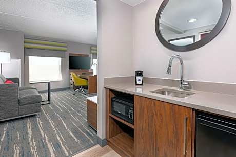 Queen Studio Suite with Two Queen Beds - Non-Smoking