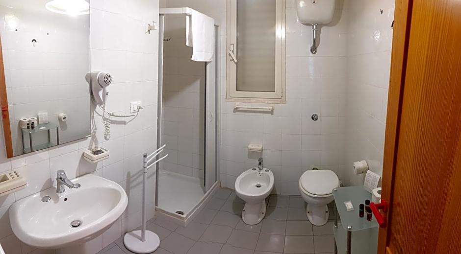 Hotel Blue Sky - San Foca