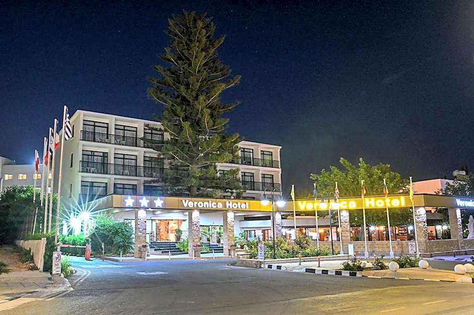 Veronica Hotel