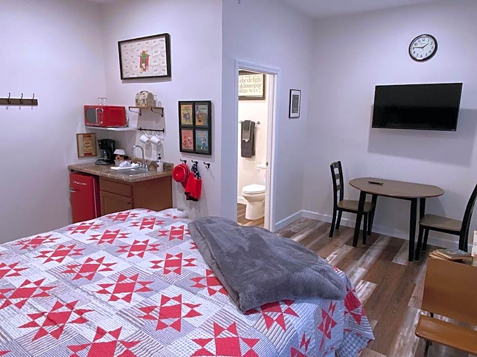 Hermann Crown Suites