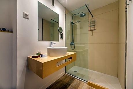 1 BEDROOM SEA WIEW 2 ADULTS + 1 CHILD