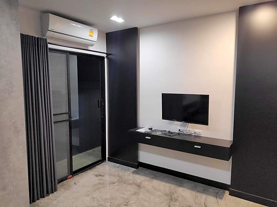 Ratch66 Huai Khwang MRT