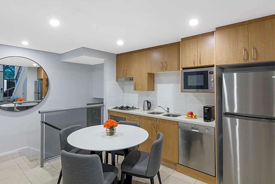 Meriton Suites Waterloo