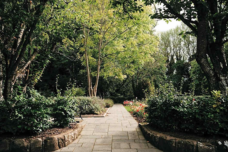 Dunadry Hotel And Gardens