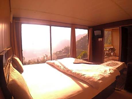 The Green Valley Resort