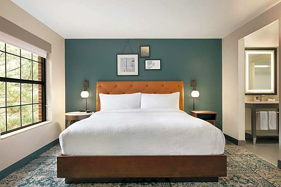 Four Points by Sheraton Raleigh Arena