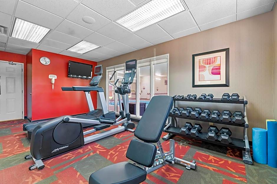 MainStay Suites Appleton Airport - Fox River Mall Area