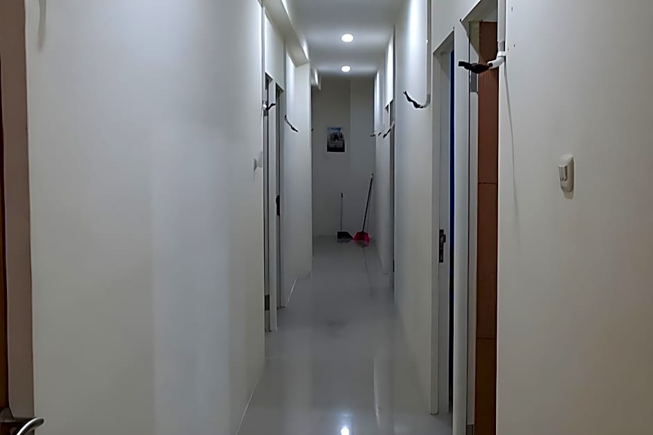 RedDoorz @ Mayjen Sungkono Surabaya