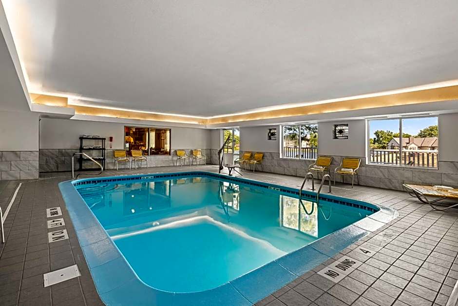 Comfort Inn & Suites Olathe - Kansas City