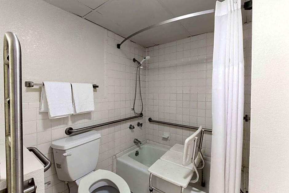 Days Inn by Wyndham Oklahoma City Fairground