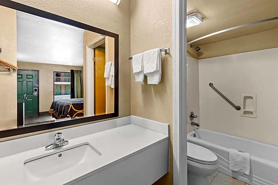 Super 8 by Wyndham Acworth/Atlanta Area